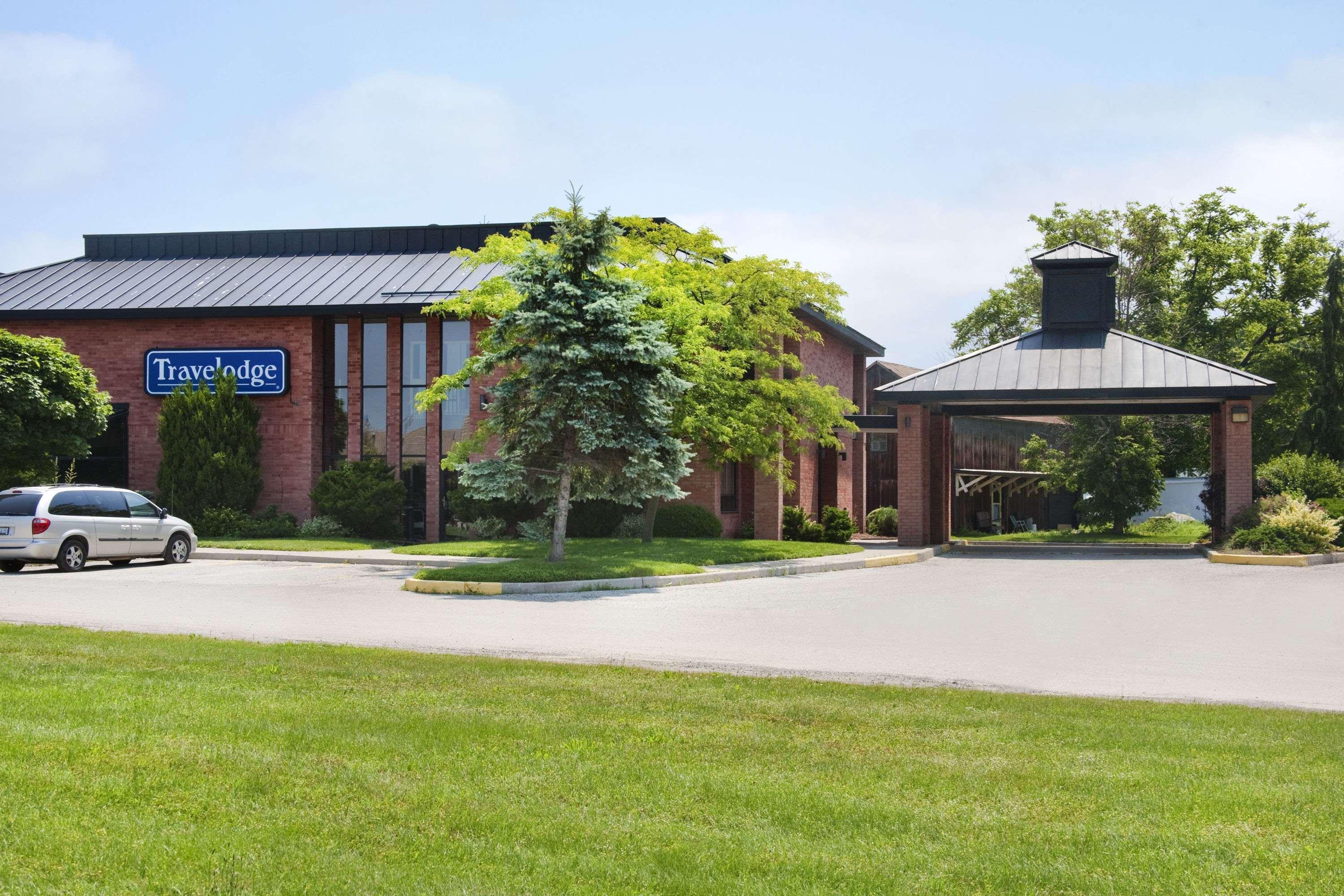 Travelodge By Wyndham Chatham Exterior foto
